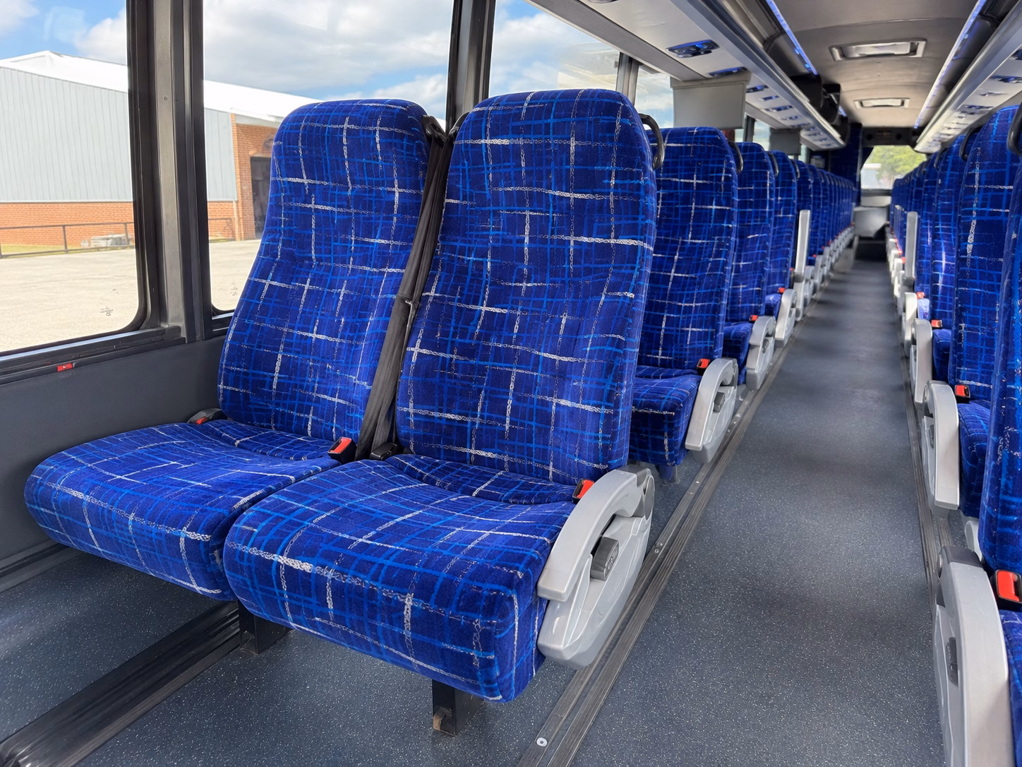 get a bus to rhode island and connecticut wine country from newton