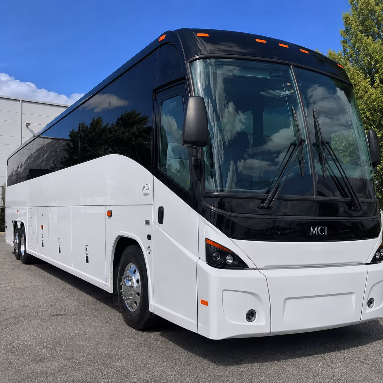we help you compare buses for worcester regional airport orh transfers